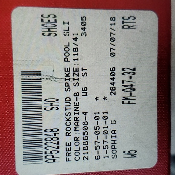 Valentino Free Tockstid Spike pool Slide Comes with dust bag and original box - Picture 11 of 12